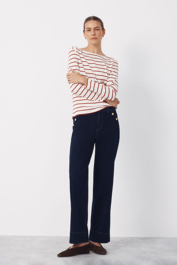 Buttons and t-shirt set