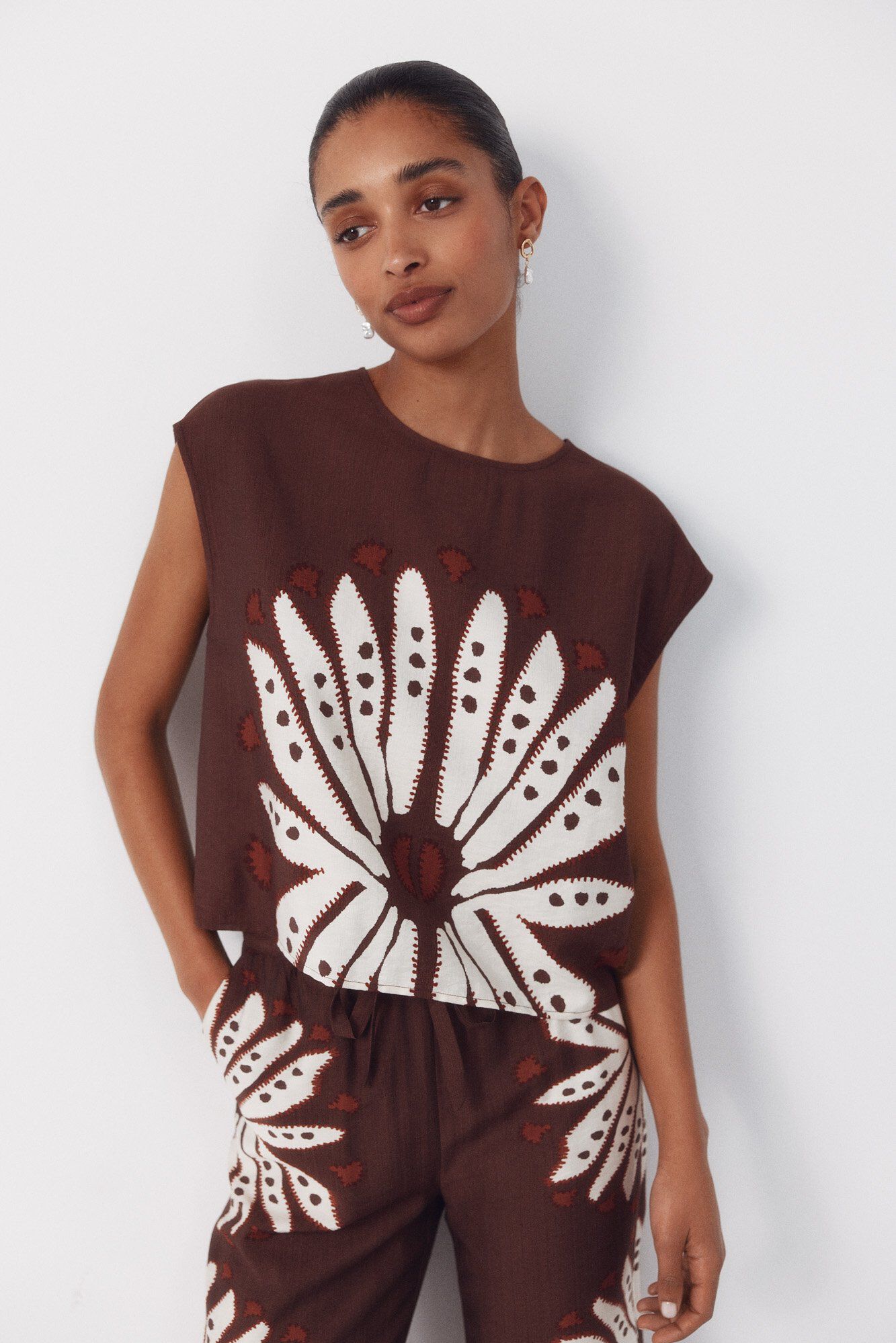 Conjunto de top e cal&ccedil;as