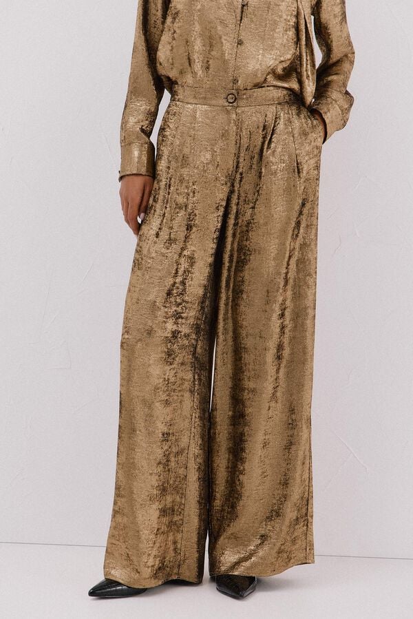 Pants and blouse set