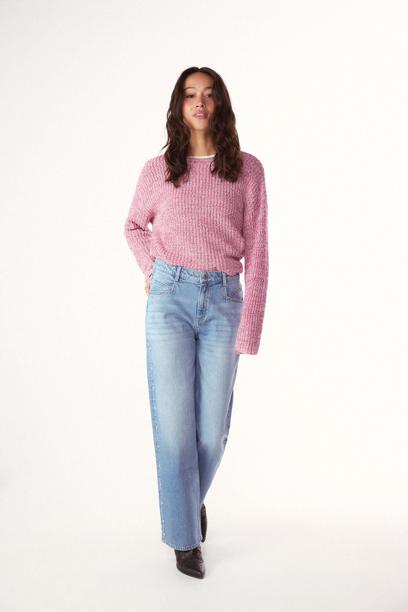 Conjunto de jersey, jeans e bota