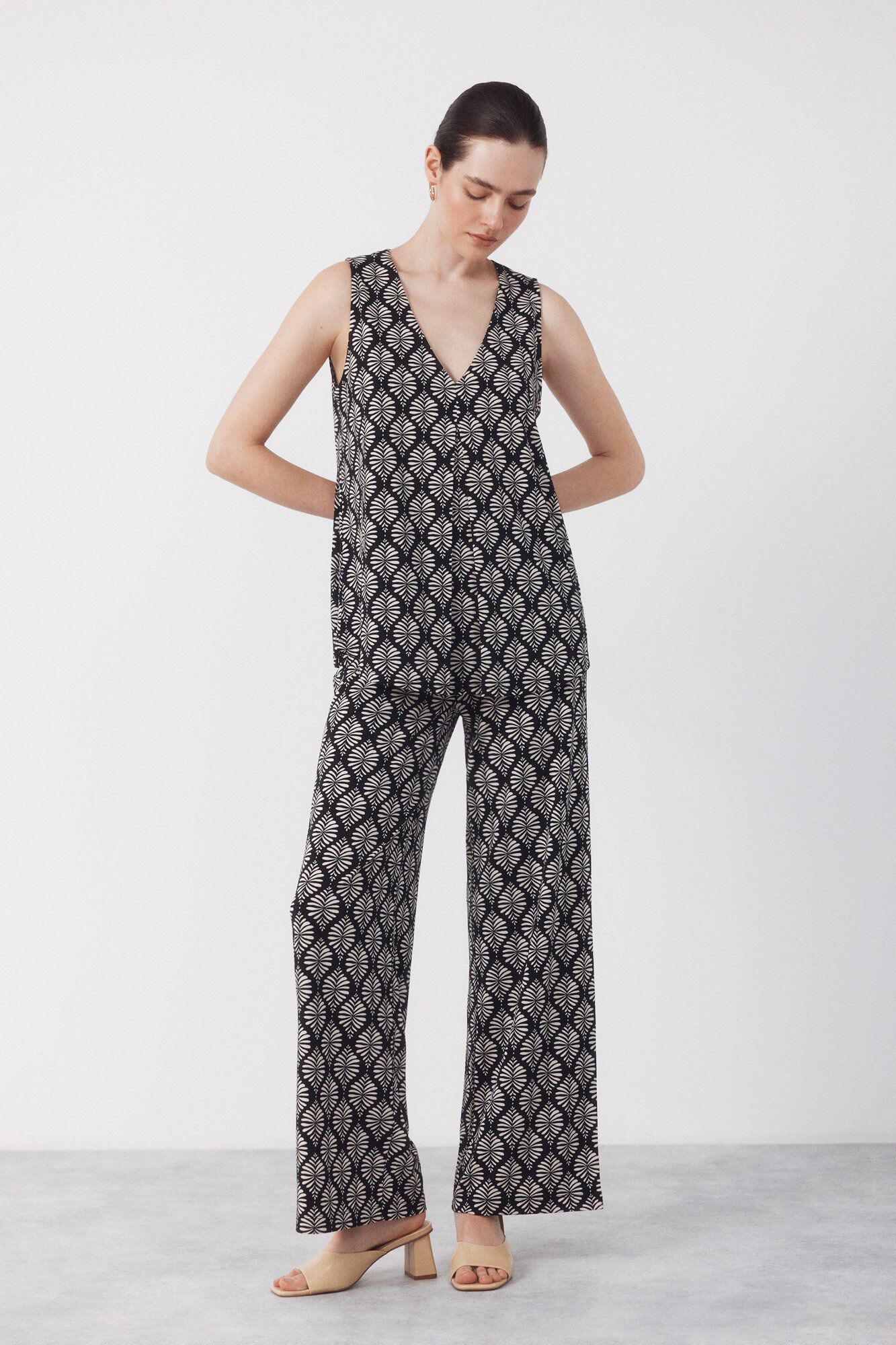 Conjunto de top e cal&ccedil;as