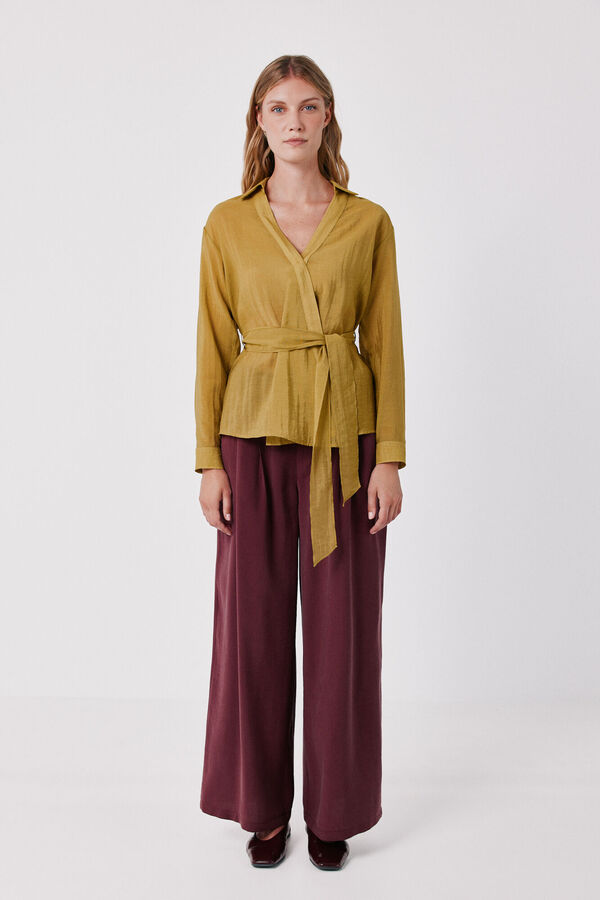 Trousers and blouse set