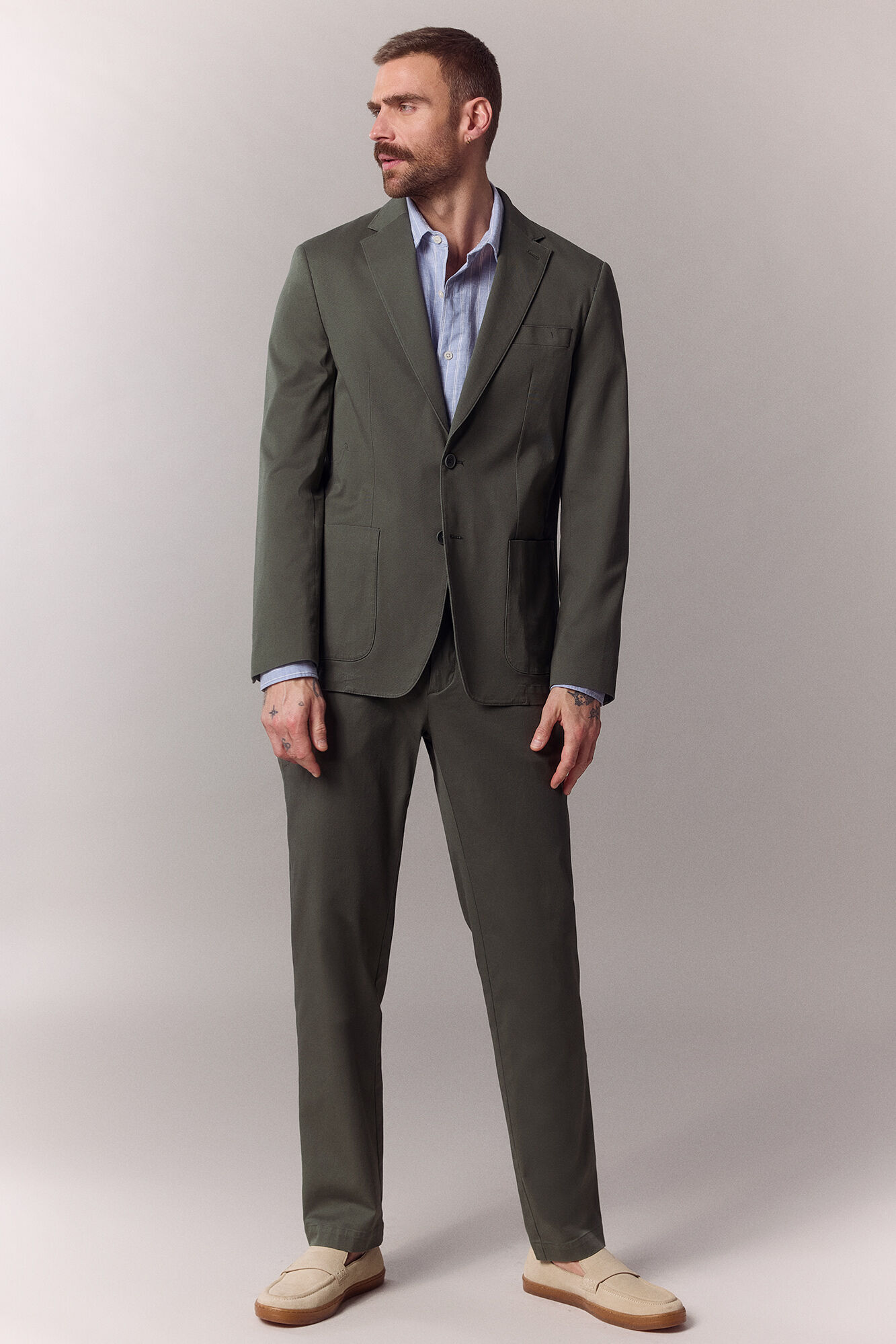 Conjunto de pantal&oacute;n y americana