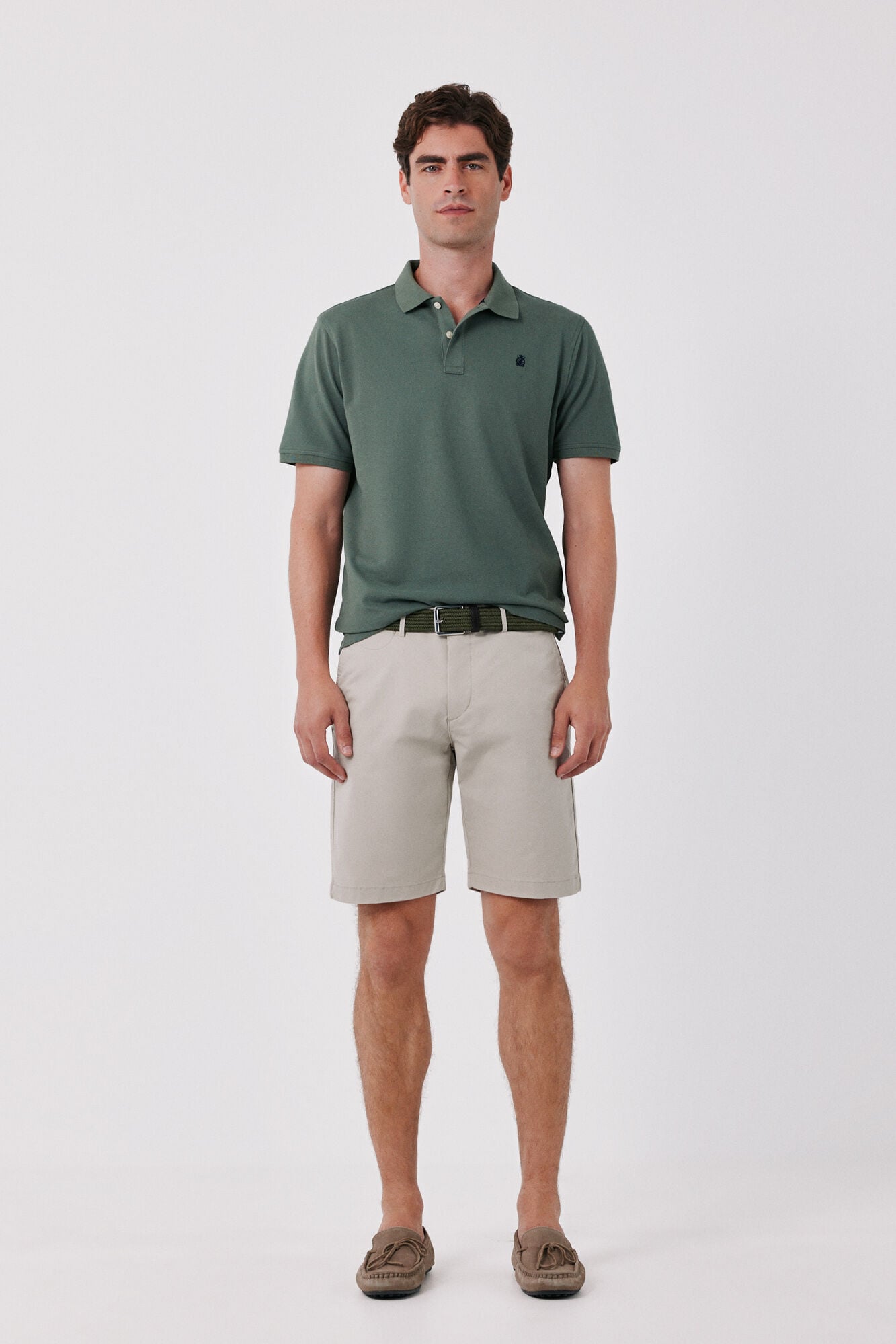 Conjunto de bermuda e polo