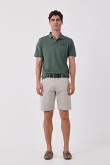Conjunto de bermuda e polo