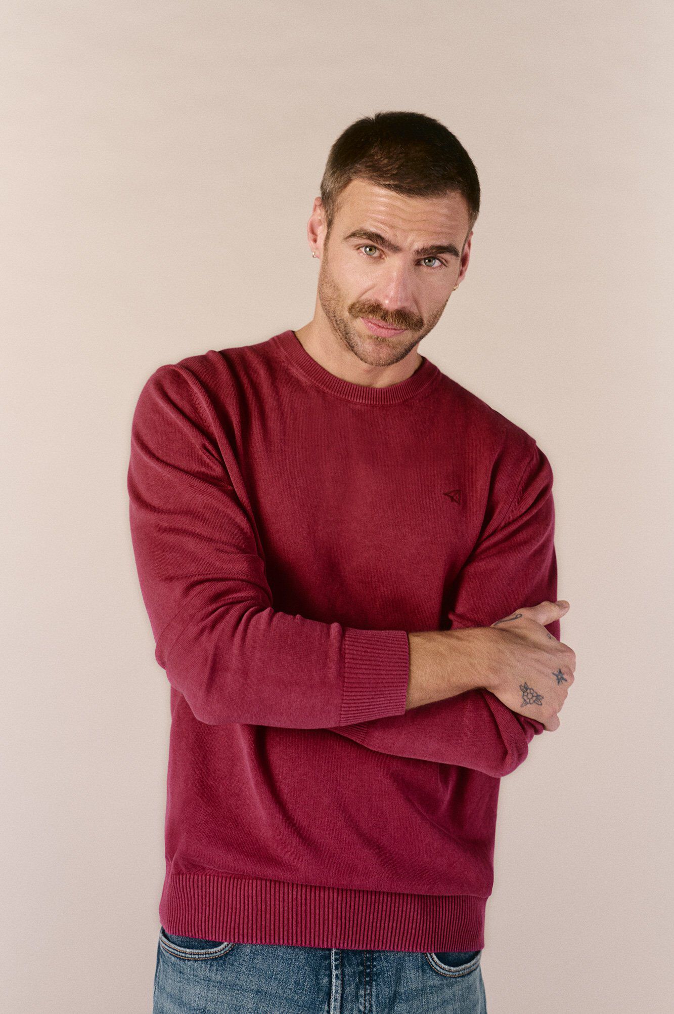 Conjunto de jersey, chaleco y pantal&oacute;n