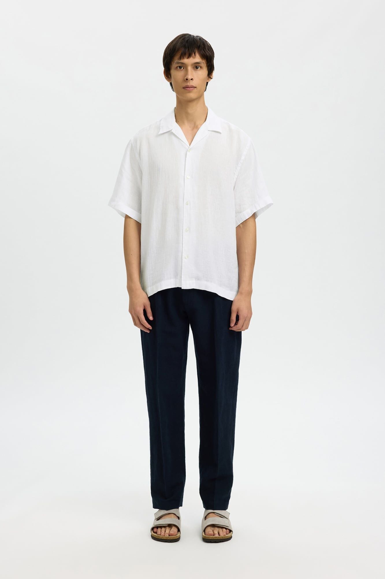 Conjunto de camisa y pantalones