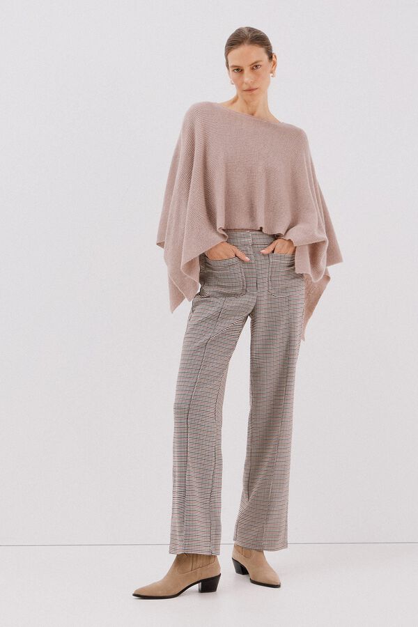 Pants, belt and sweater set