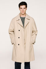 Conjunto de camisola e gabardina