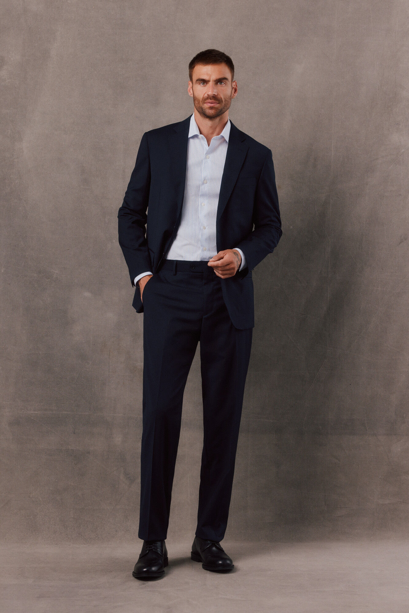 Conjunto de pantal&oacute;n y americana