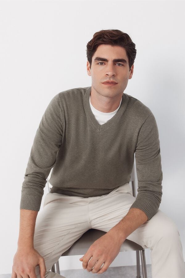 Jersey-Knit and chinos set