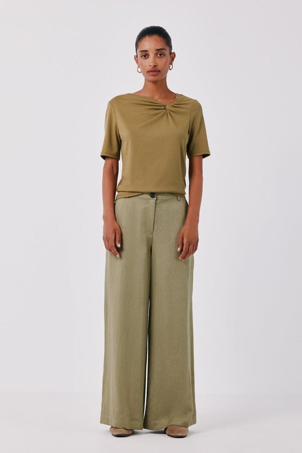 Conjunto de t-shirt e cal&ccedil;a
