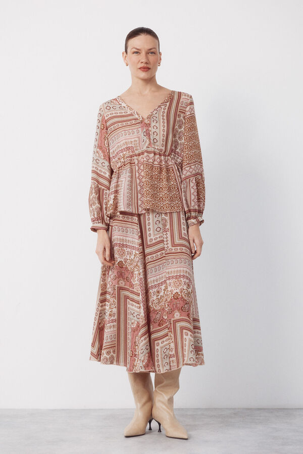 Skirt and blouse set