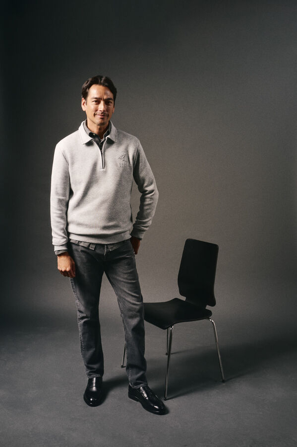 Conjunto de pantalón y sudadera