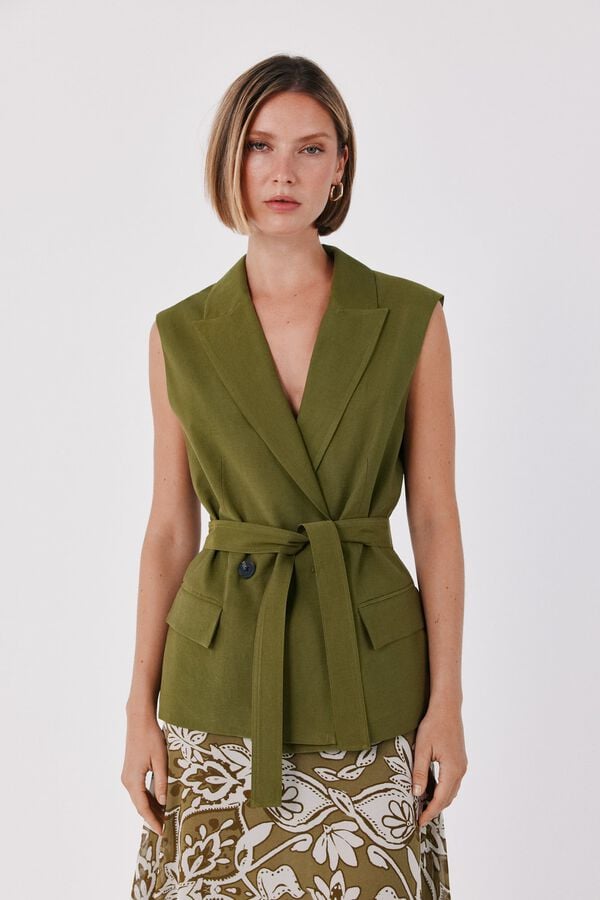 Conjunto de saia e colete