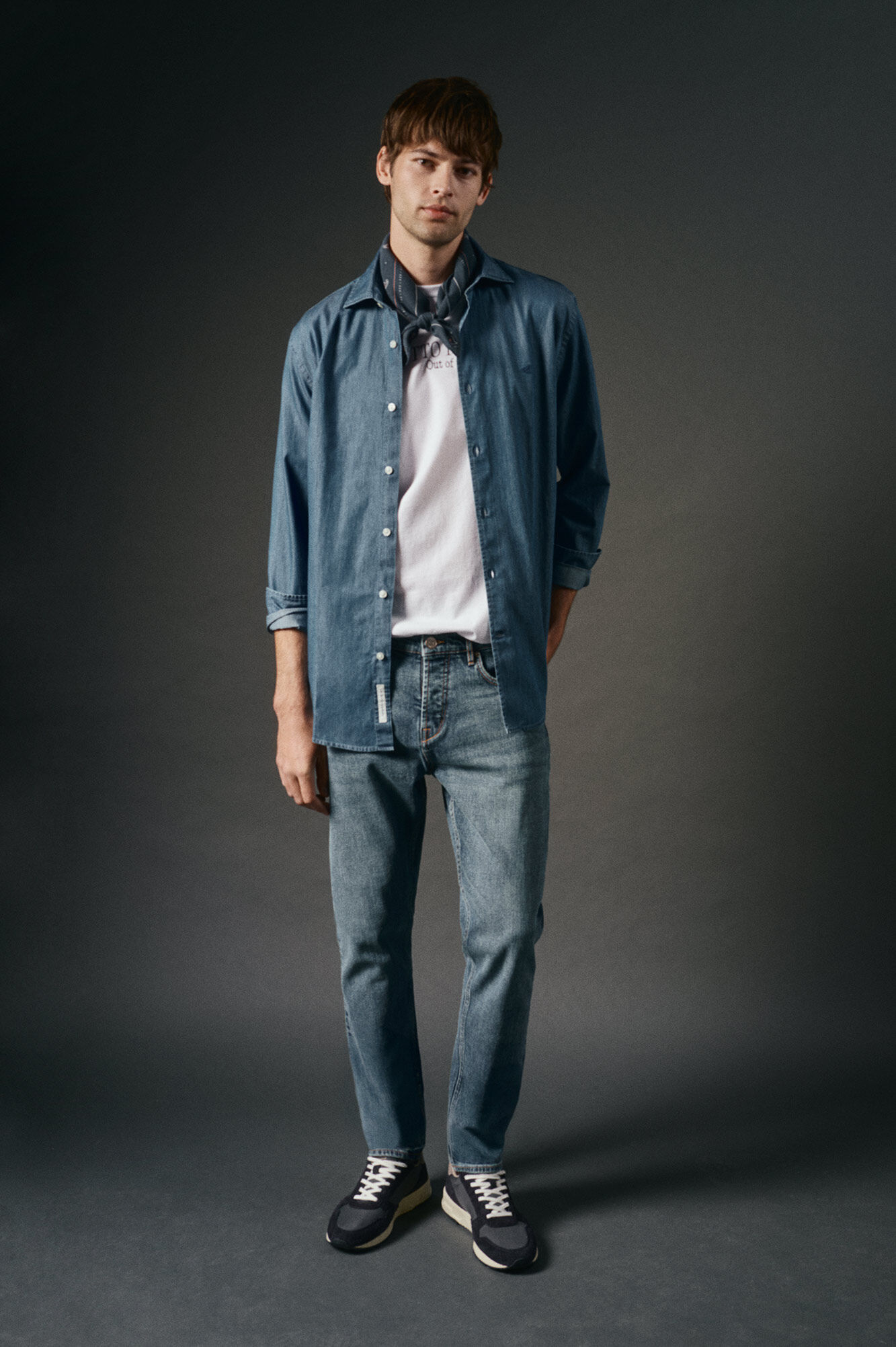 Conjunto de jeans e camisa