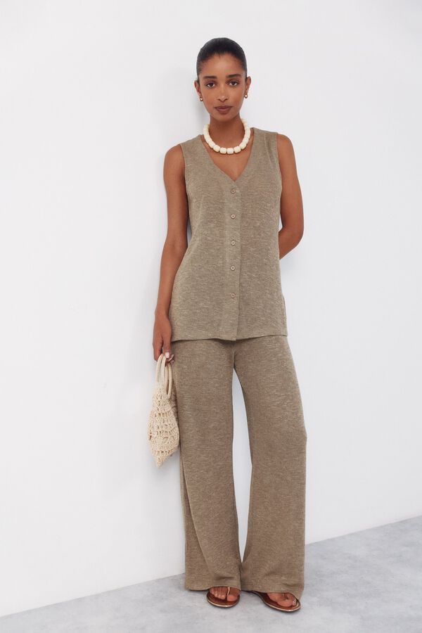 Vest and trousers set