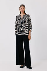 Conjunto de cal&ccedil;a e blusa