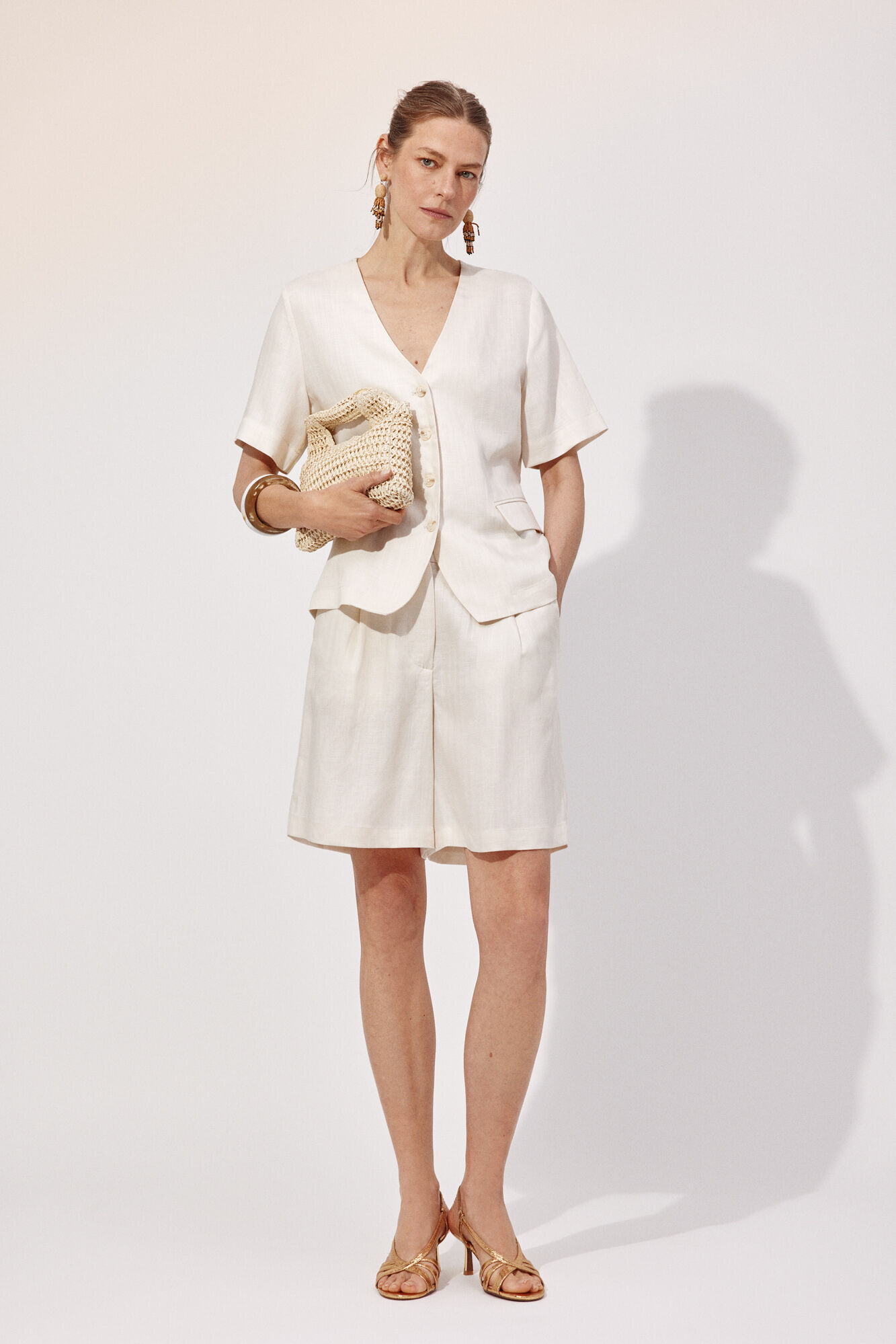 Sandal, shorts, bag and blazer set