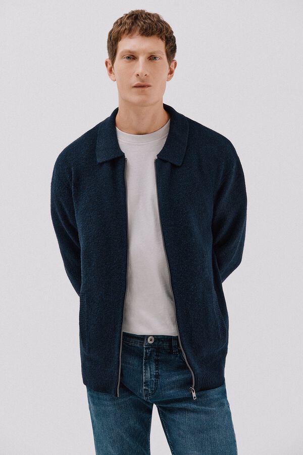 Jeans and jersey-knit set