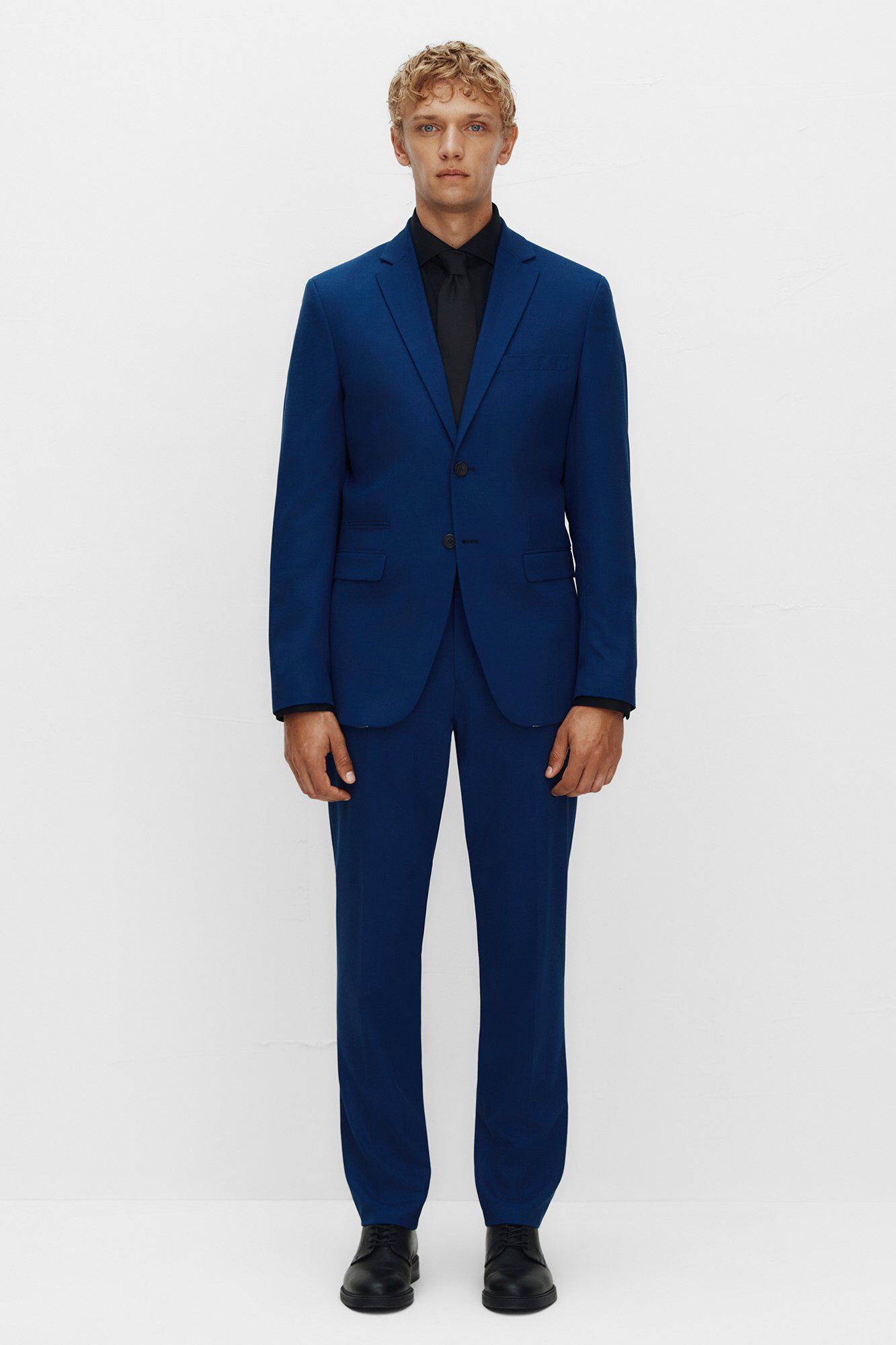 Conjunto de americana y pantal&oacute;n