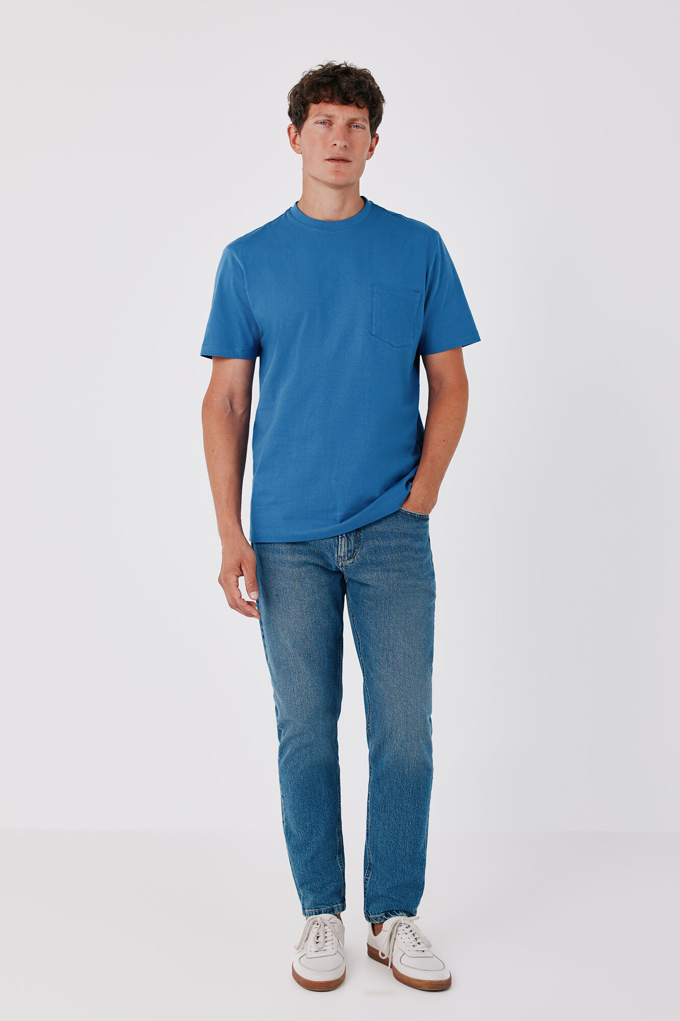 Conjunto de cal&ccedil;as e t-shirt