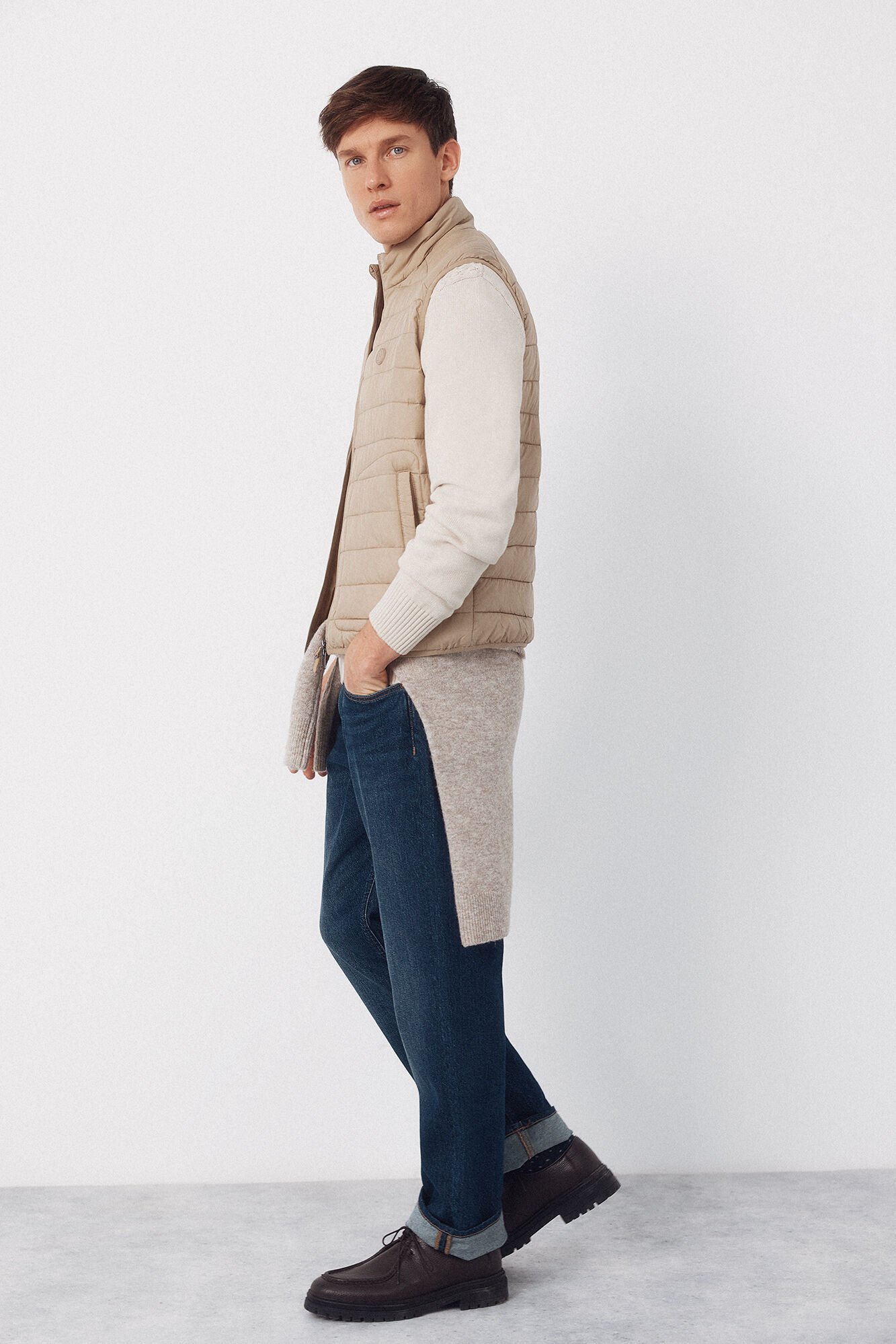 Jeans, jersey-knit and gilet set