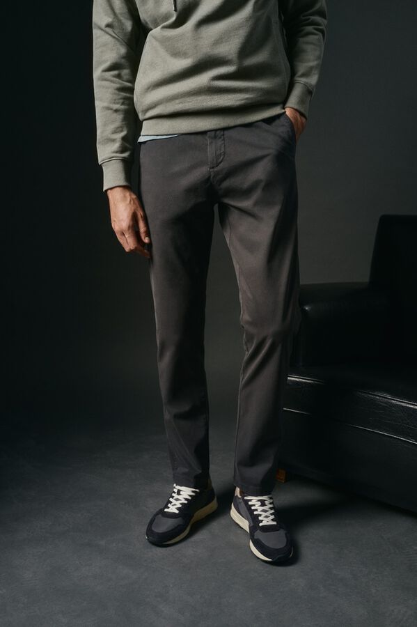 Conjunto de pantalón y camiseta