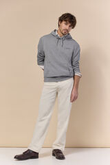 Conjunto de jeans e sweatshirt