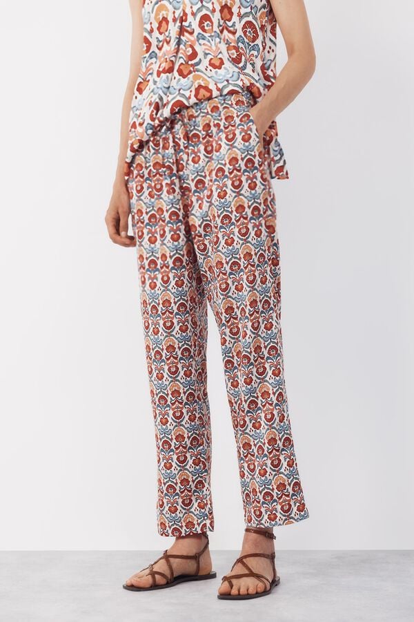 Blouse and trousers set