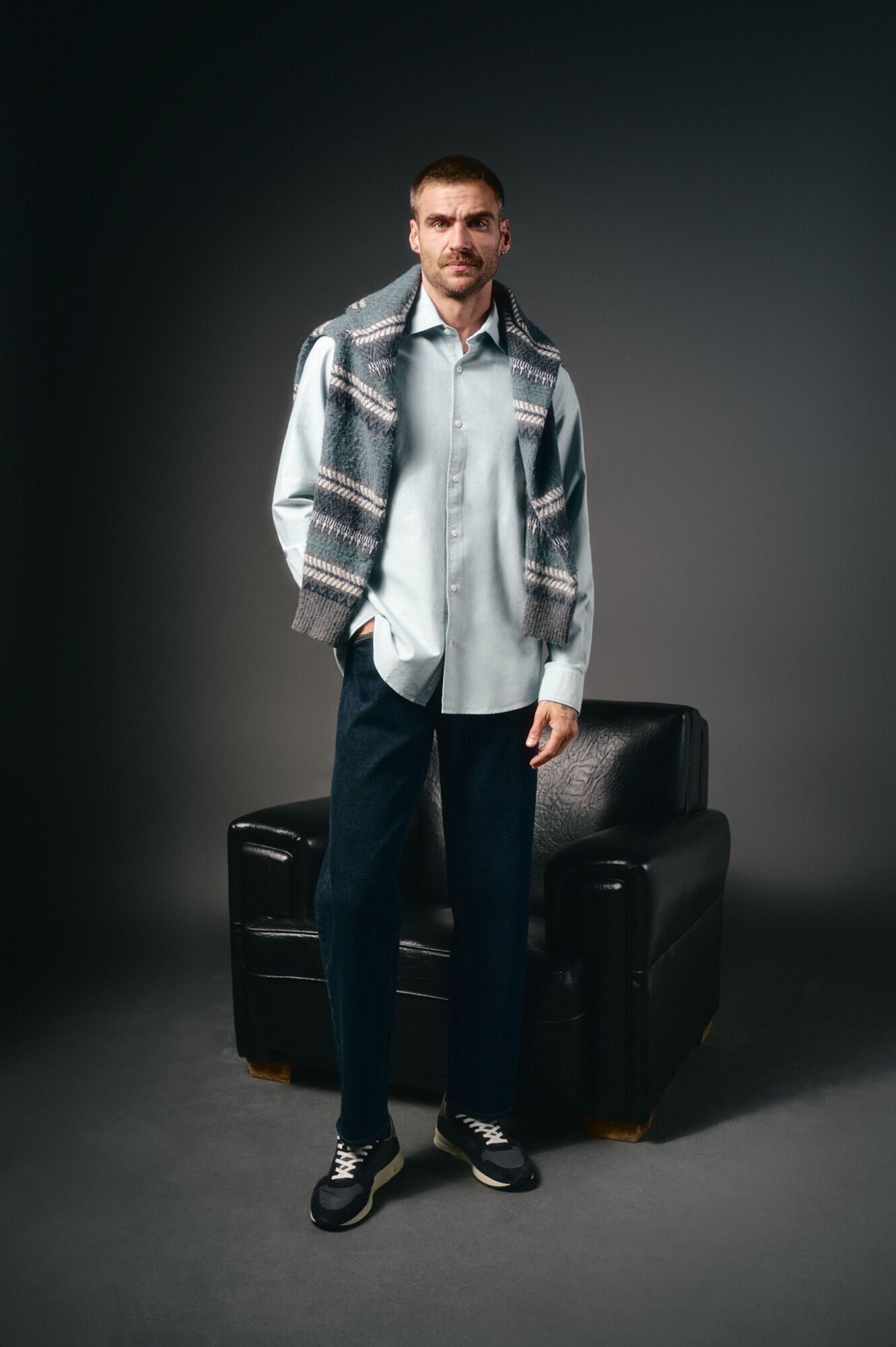 Conjunto de pantal&oacute;n y camisa