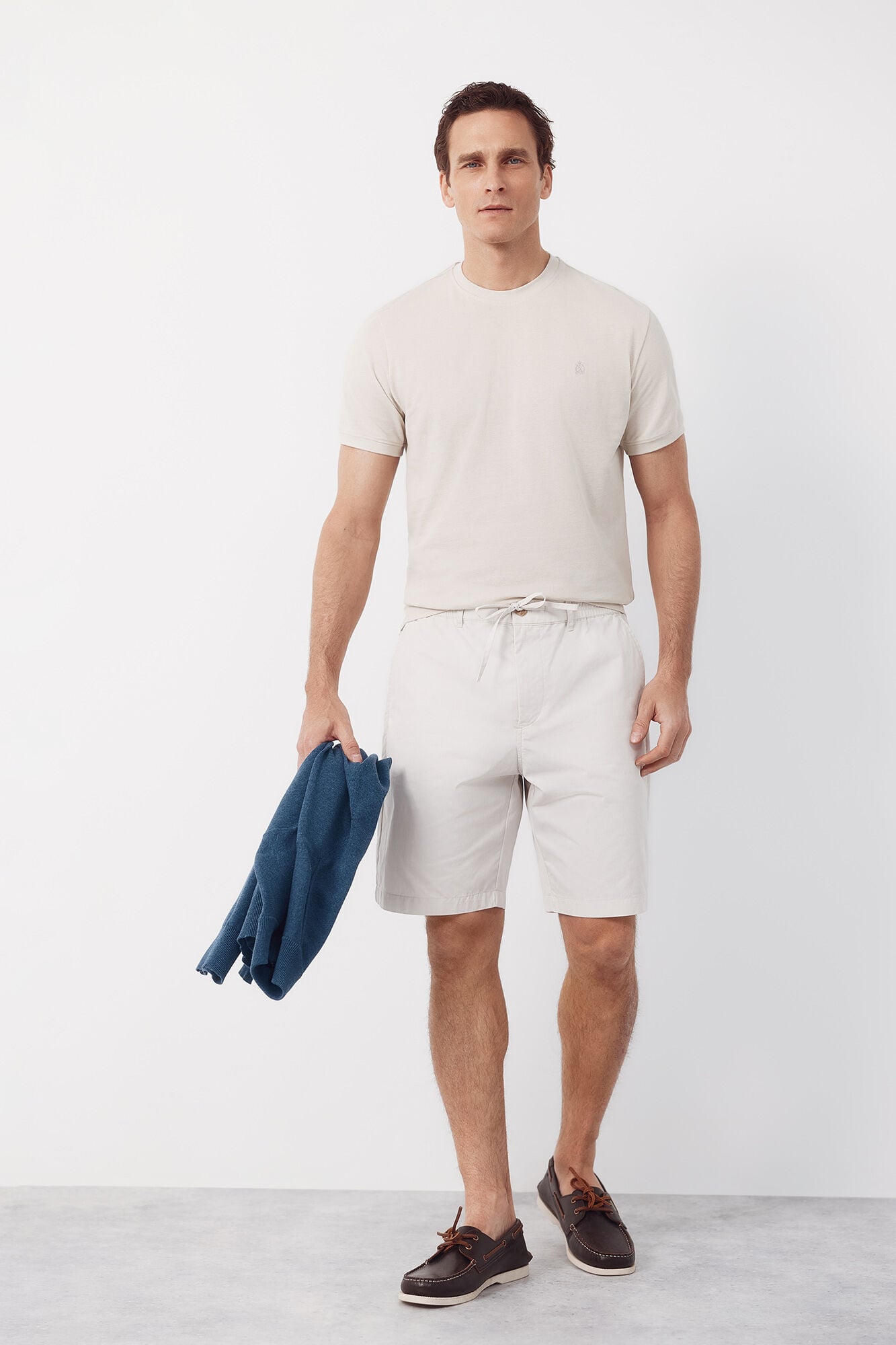 Laces and t-shirt set
