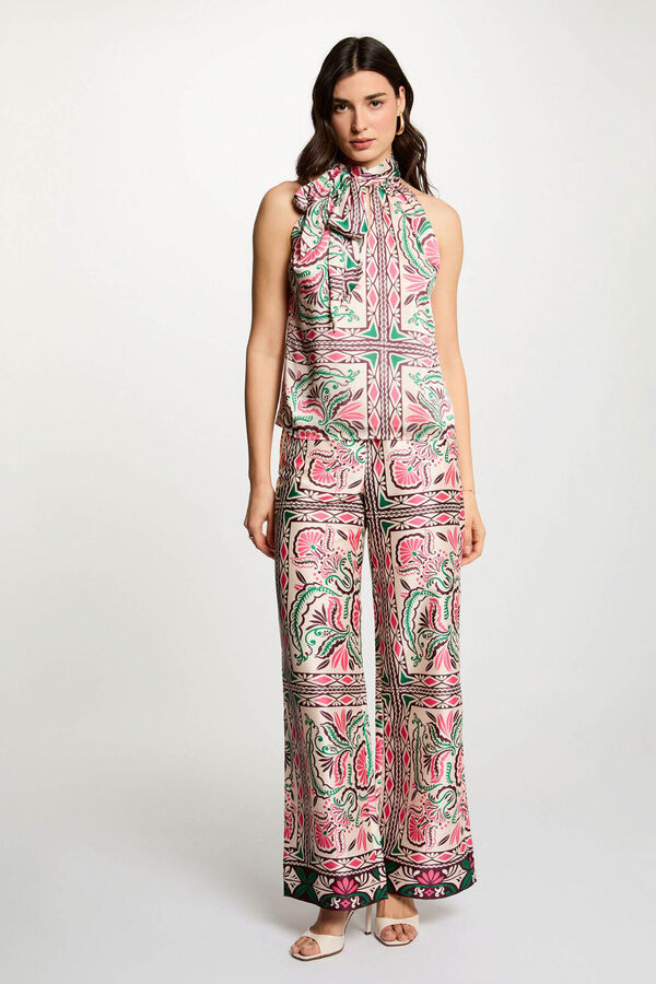 Conjunto de blusa y pantal&oacute;n
