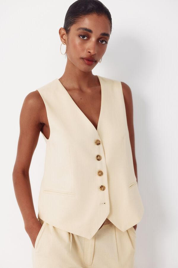 Linen, waistcoat and linen set