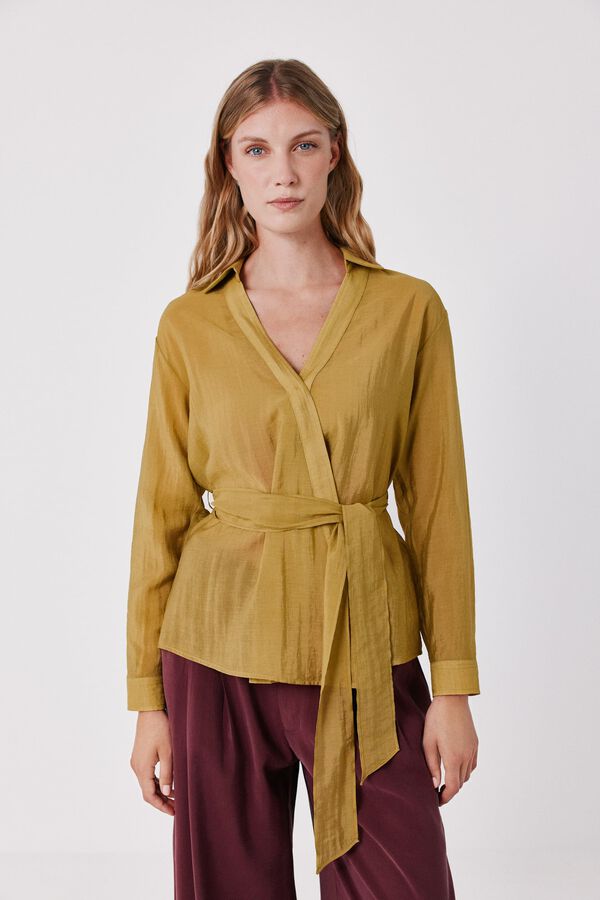 Trousers and blouse set