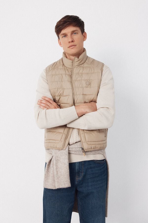 Jeans, jersey-knit and gilet set