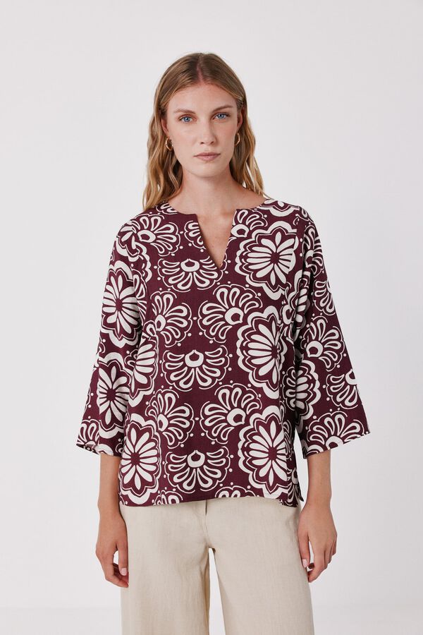 Trousers and blouse set