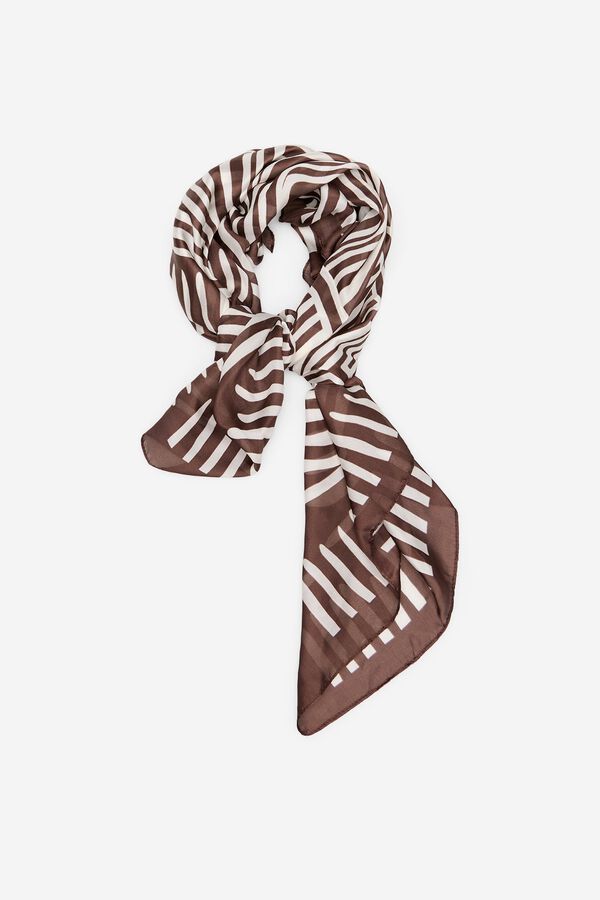 Jeans, scarf and t-shirt set