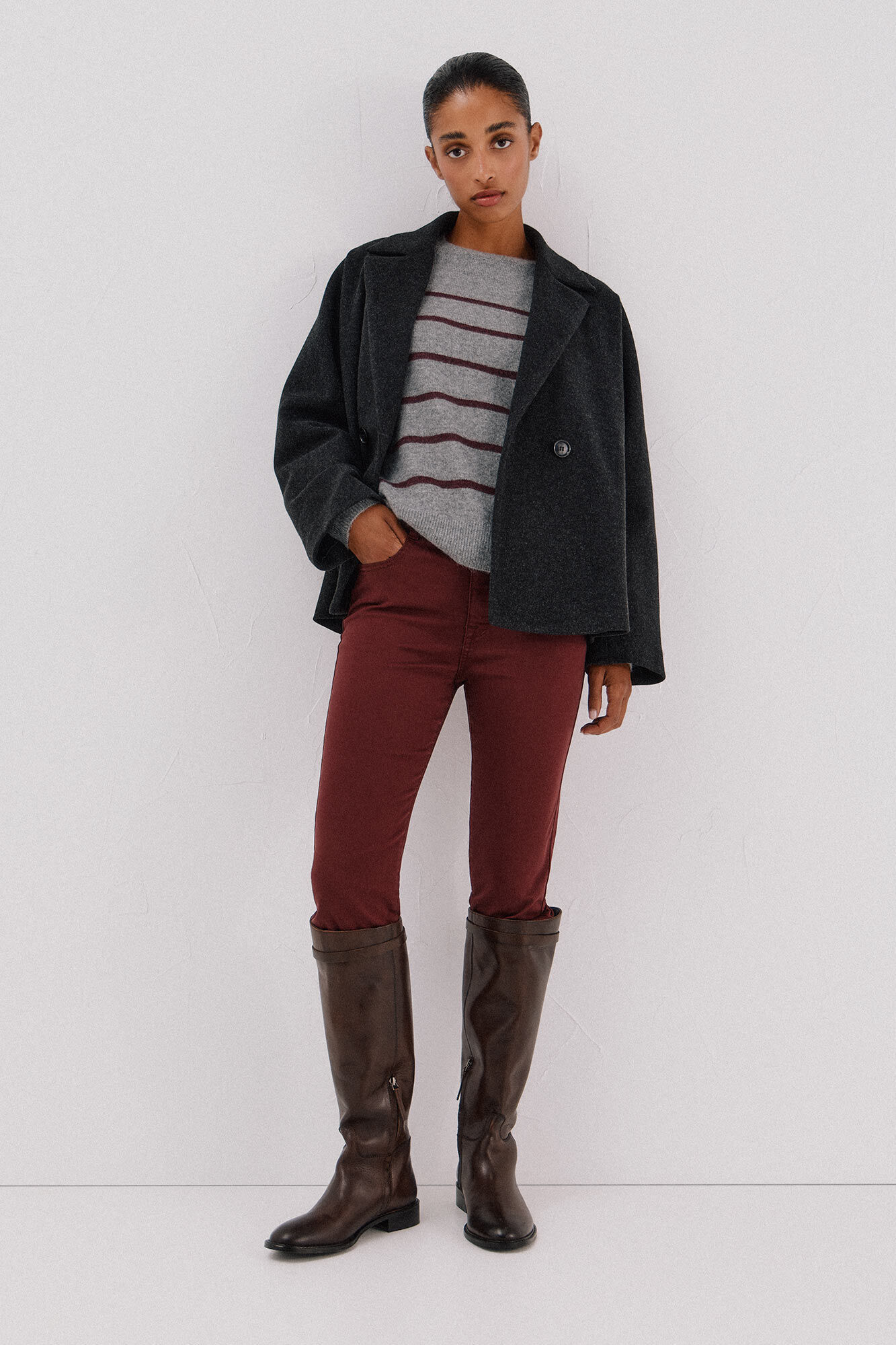 Conjunto de pantalones, abrigo y jersey