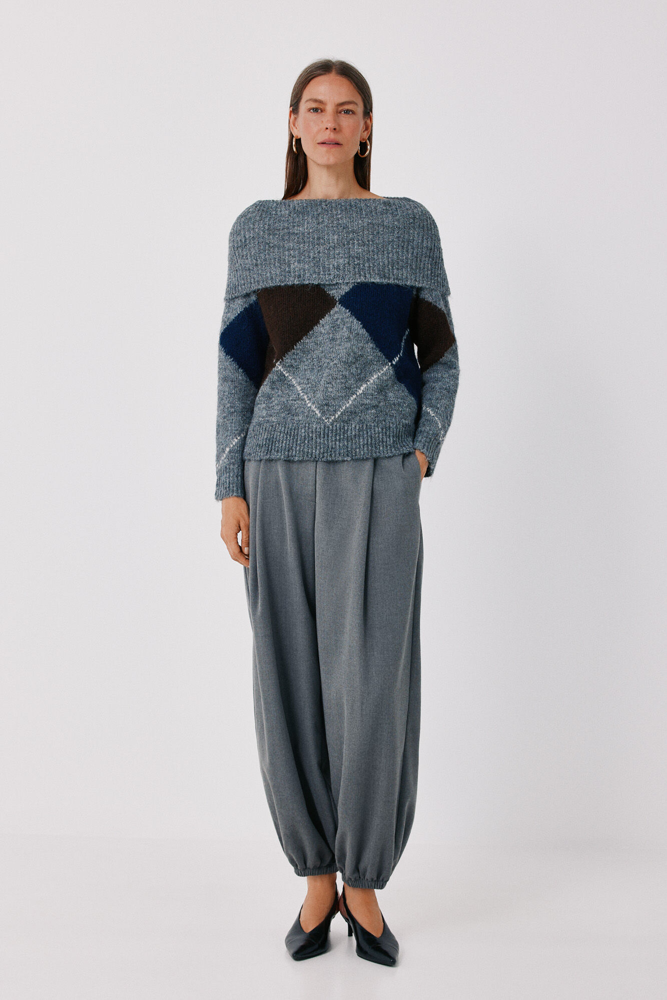 Trousers and jumper set
