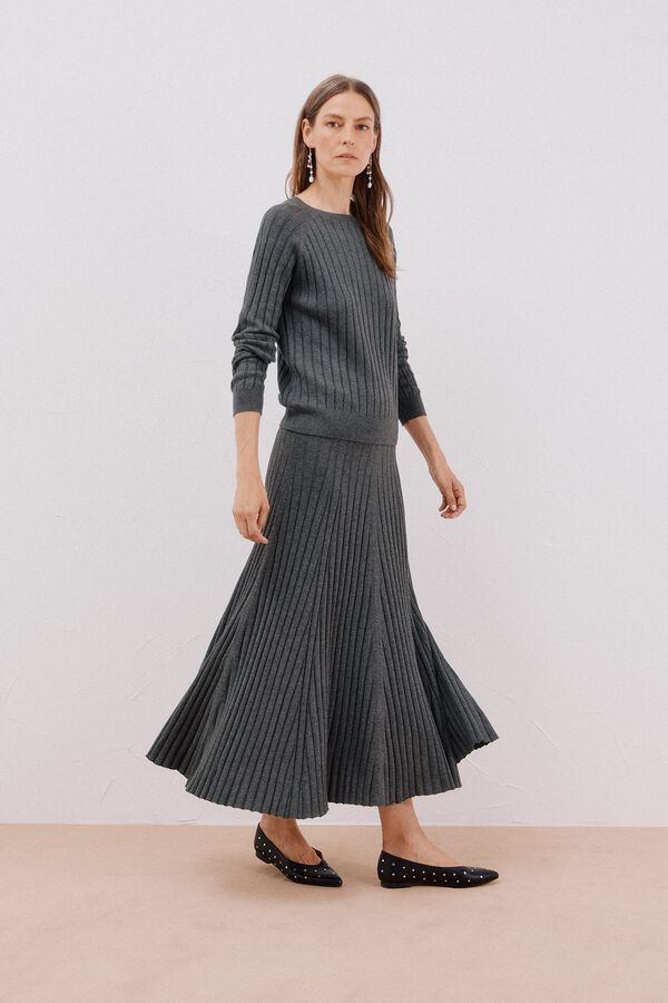 Conjunto de jersey y falda