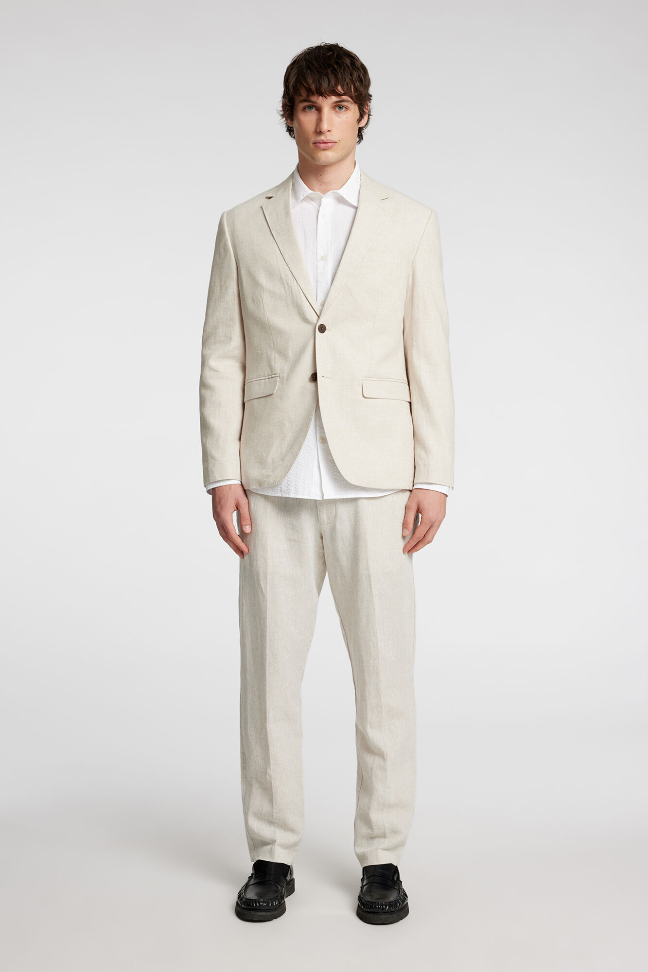 Conjunto de chaqueta y pantal&oacute;n