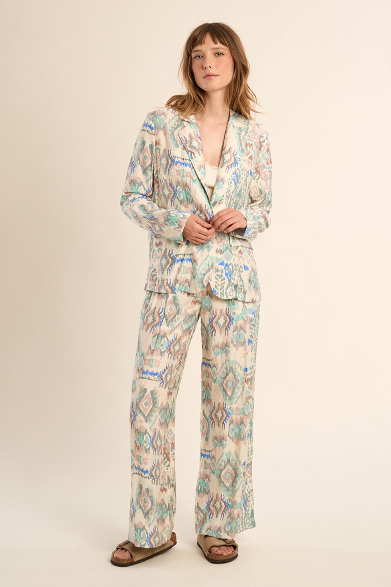 Conjunto de blazer e cal&ccedil;a