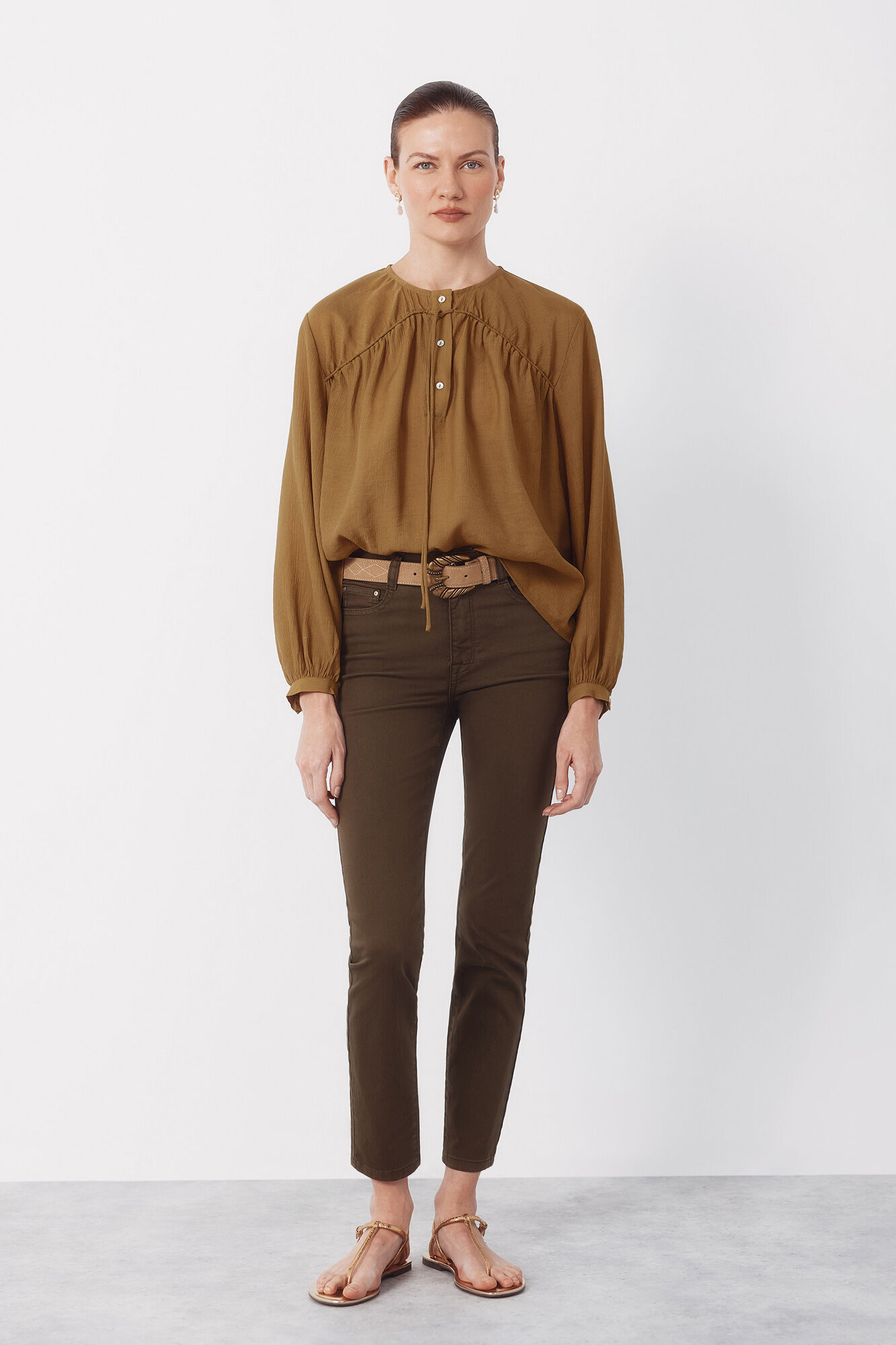 Color and blouse set