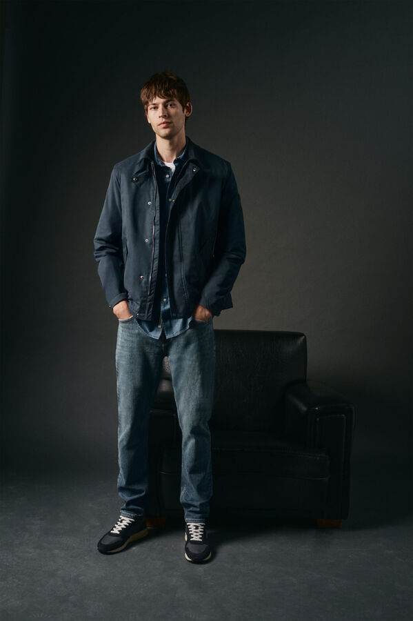 Conjunto de pantalón y cazadora