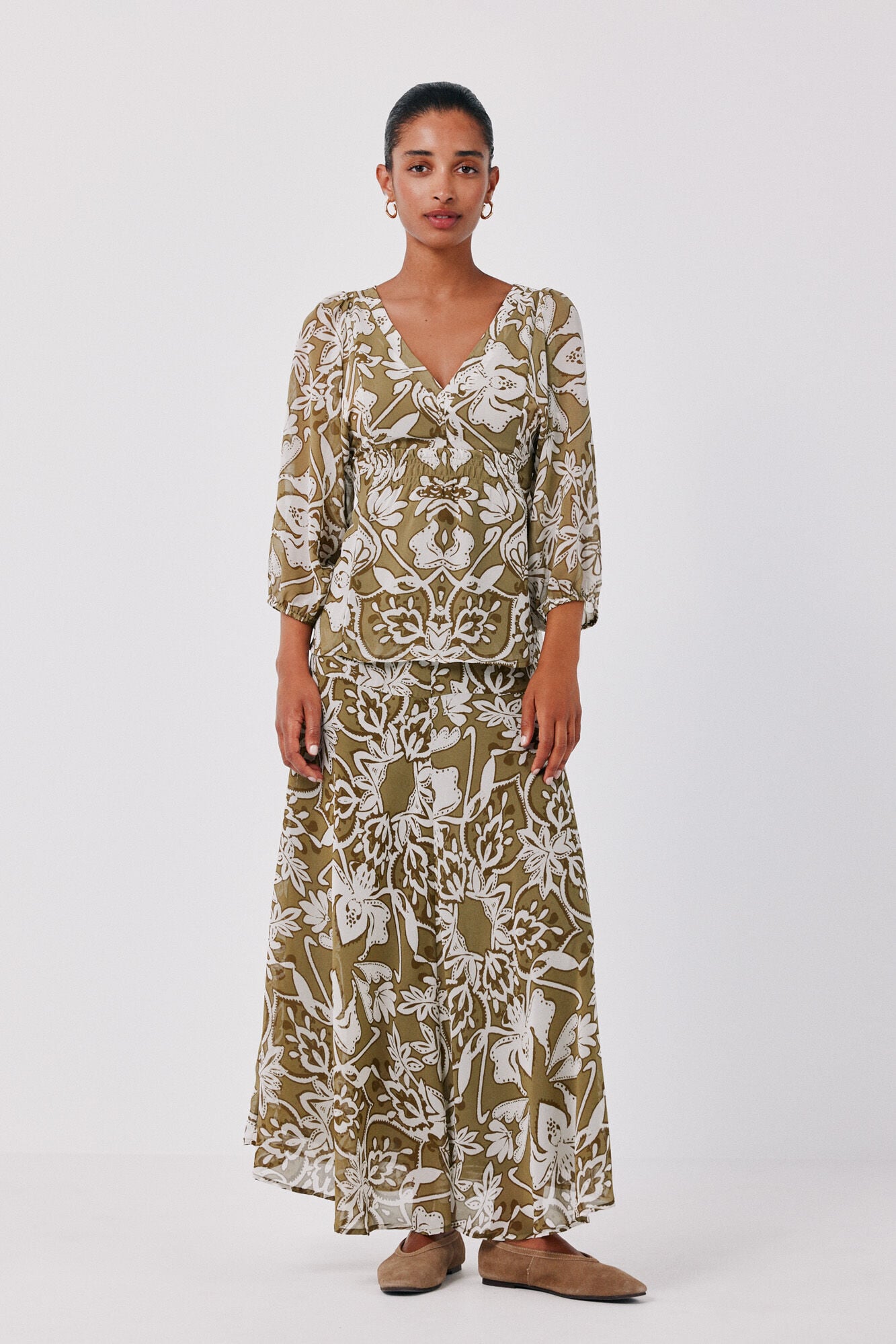 Skirt and blouse set