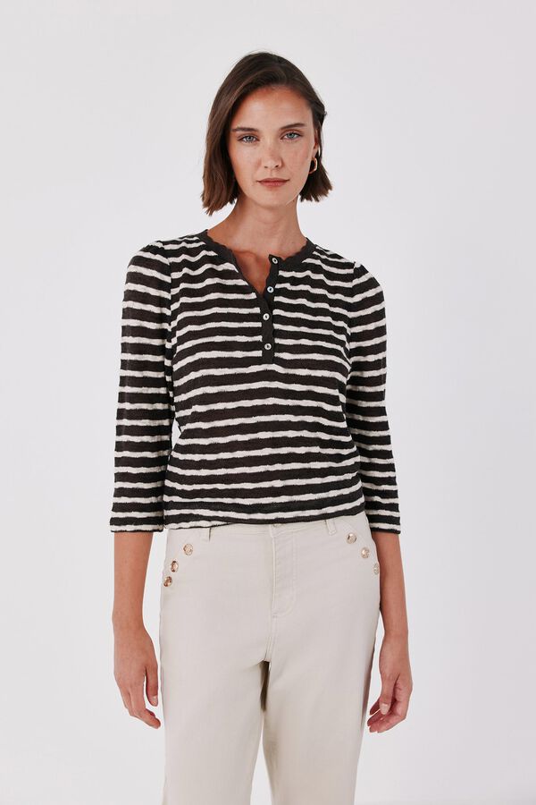 Buttons and top set