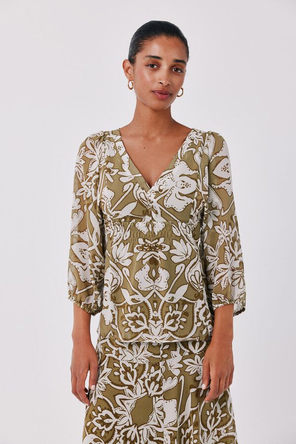 Skirt and blouse set
