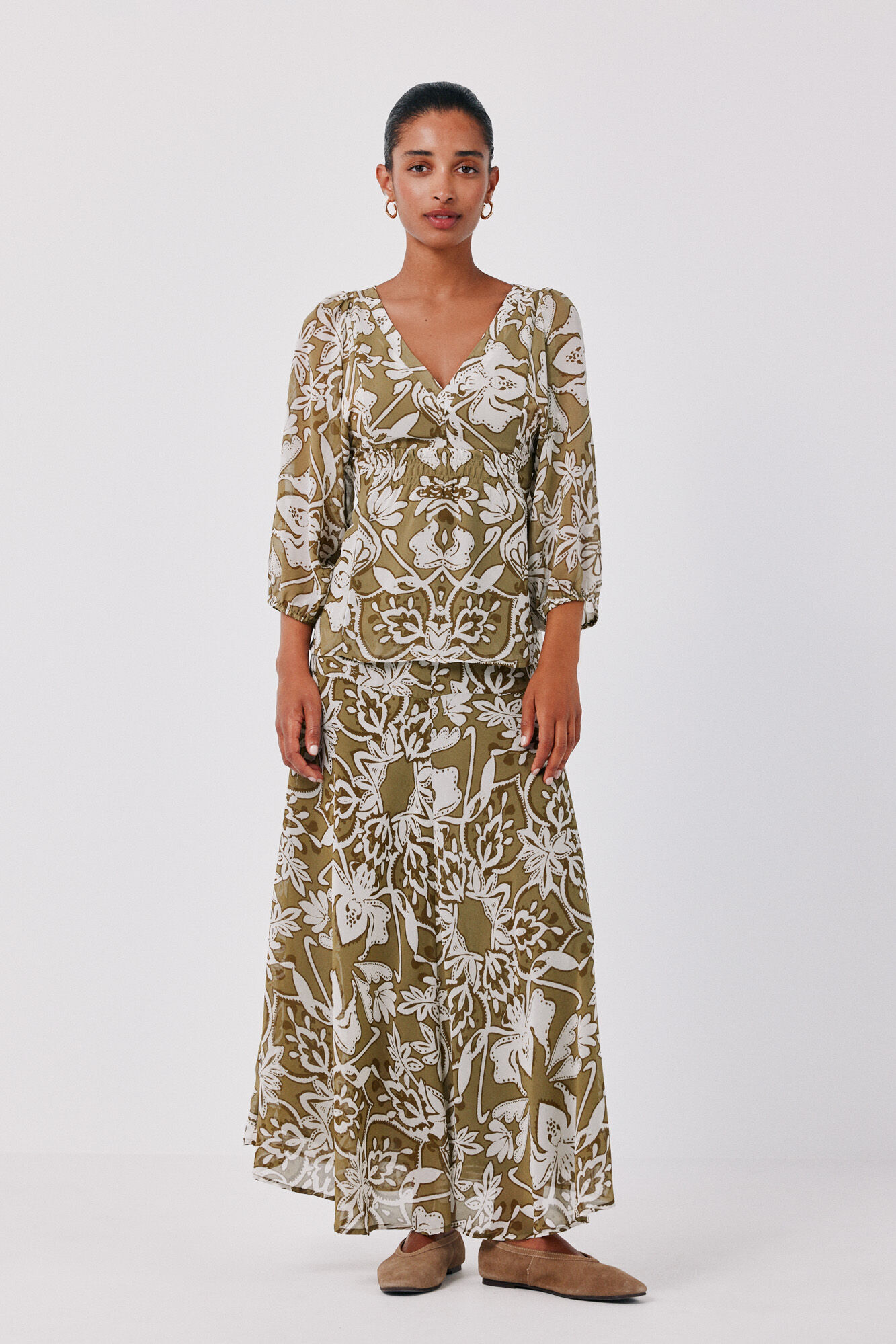 Skirt and blouse set