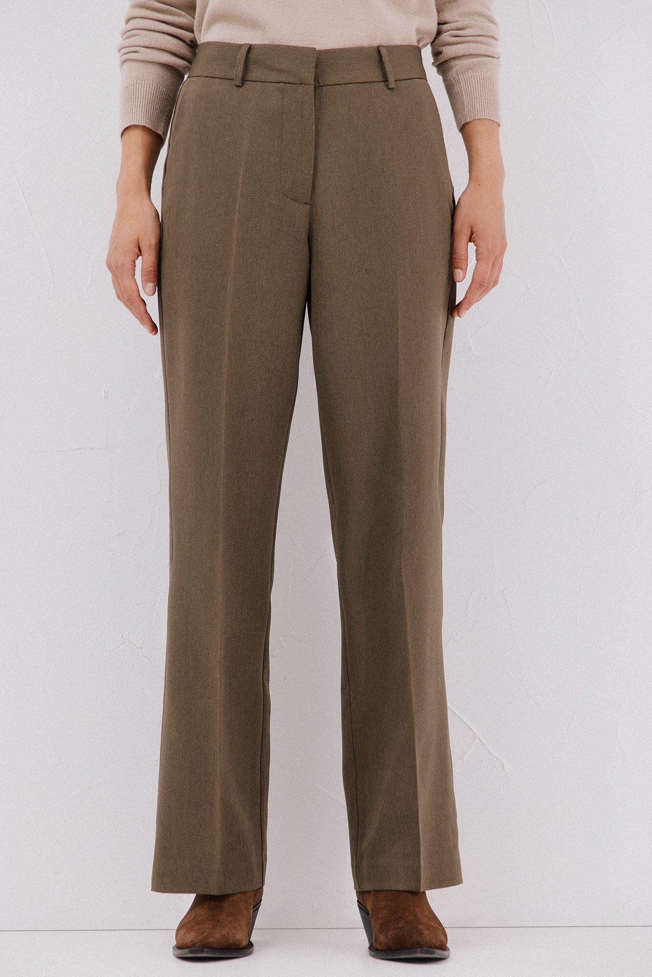 Pants, boots and scarf set